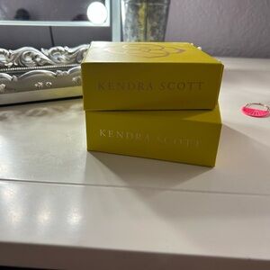 Kendra Scott Gray Jewelry Pouch with Gold Logo